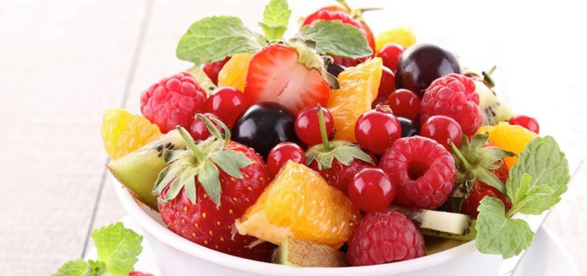 How to eat fruit the right way